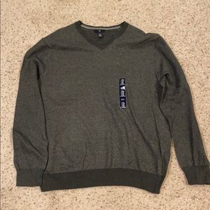 NWOT Charcoal GAP Vneck Sweater